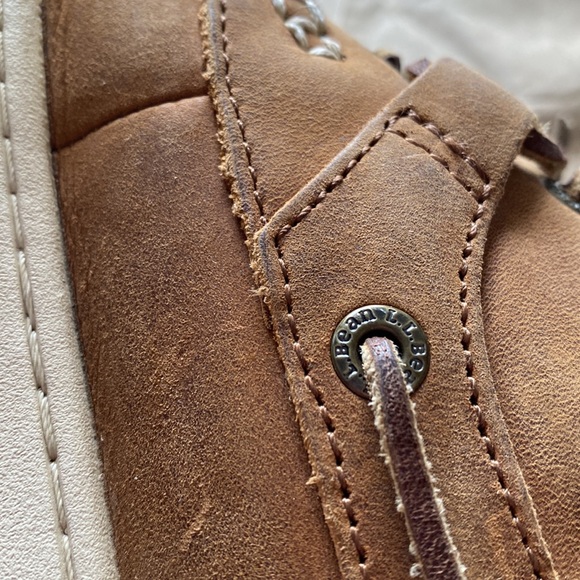 LL Bean Lakeside Boat Shoes - Picture 9 of 12